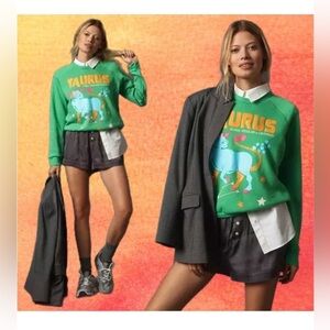 Anthropologie Midnight Rider Green Taurus Crewneck Sweatshirt Sz. Medium